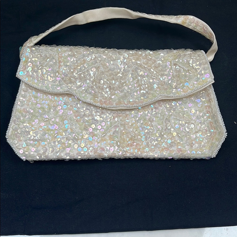 Chic Cream Sequin Wristlet